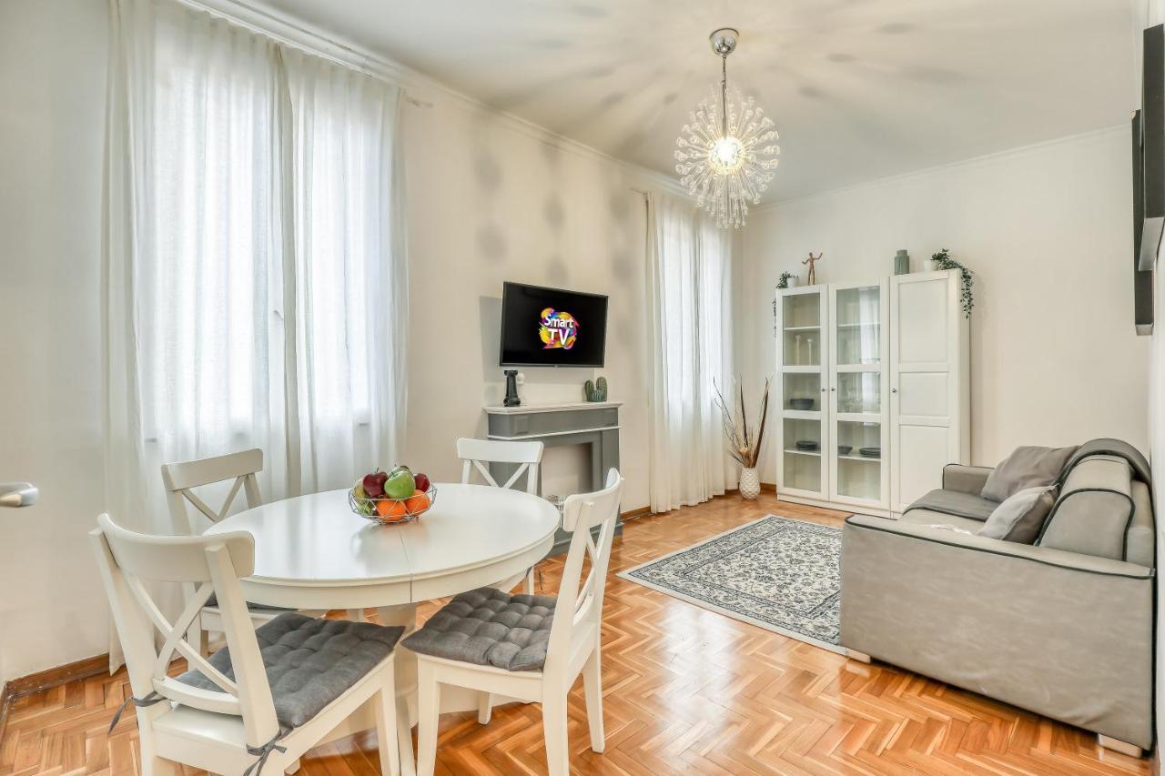 Atrhome Penthouse Frattina Rome Bagian luar foto