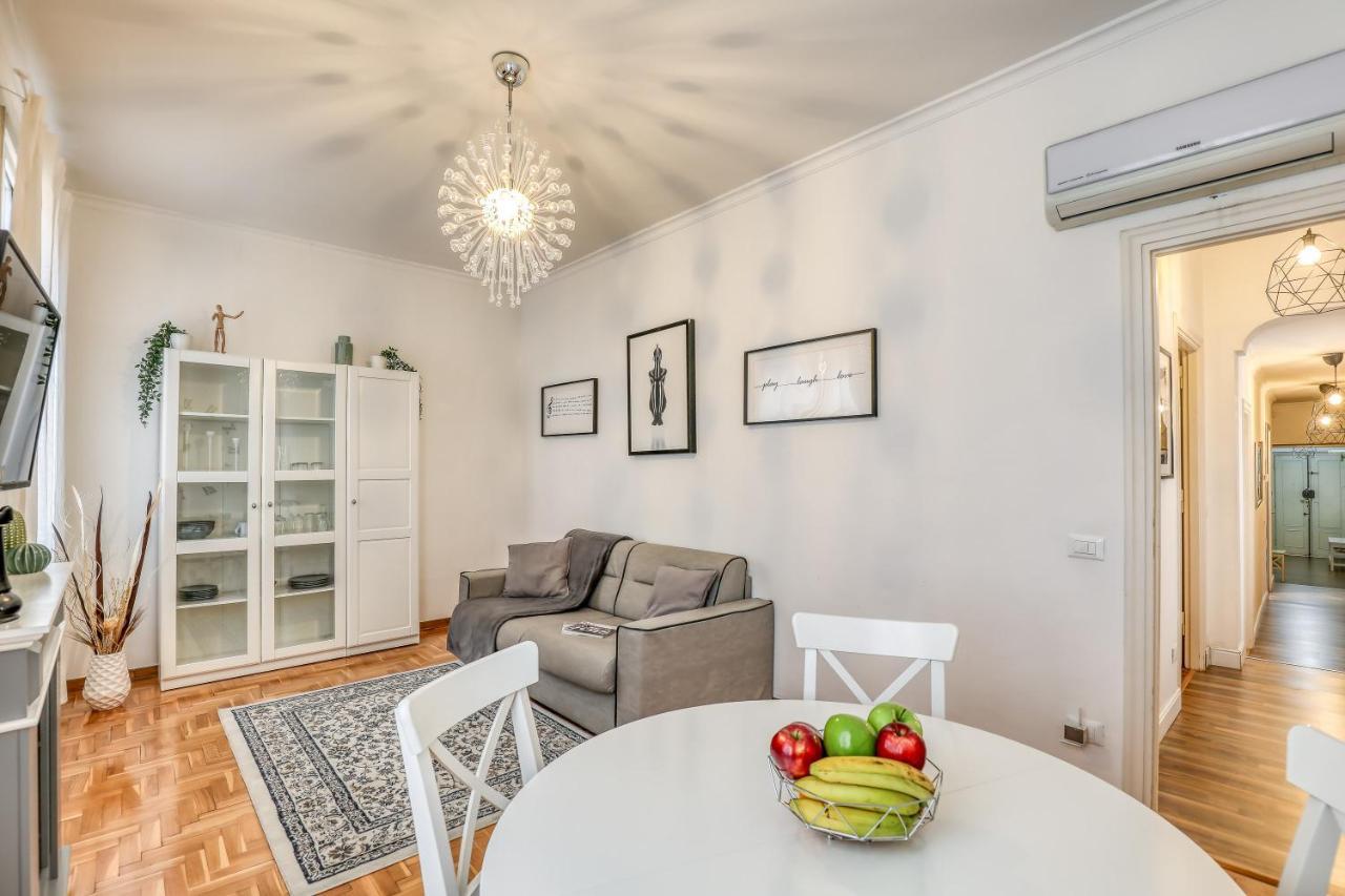 Atrhome Penthouse Frattina Rome Bagian luar foto